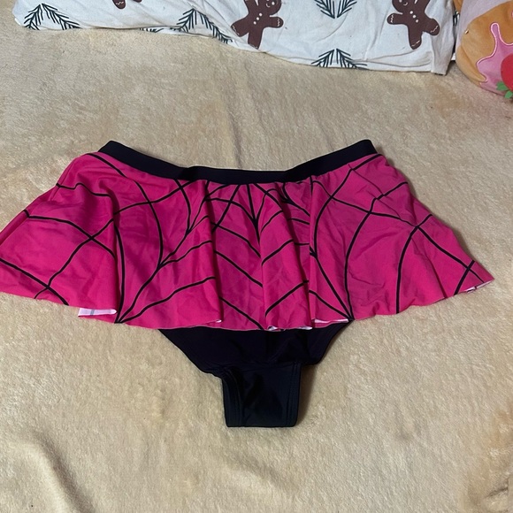 NWT Hot Topic Monster High Draculaura swim bottom - Picture 6 of 6